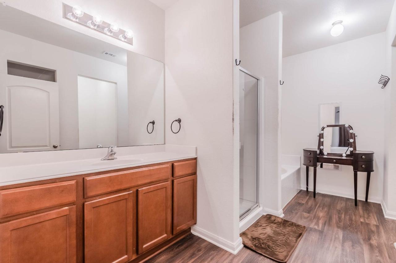 Luxury 5Br Dallas Retreat With Business Amenities - Perfect For Business Travelers, Families & Groups Esterno foto