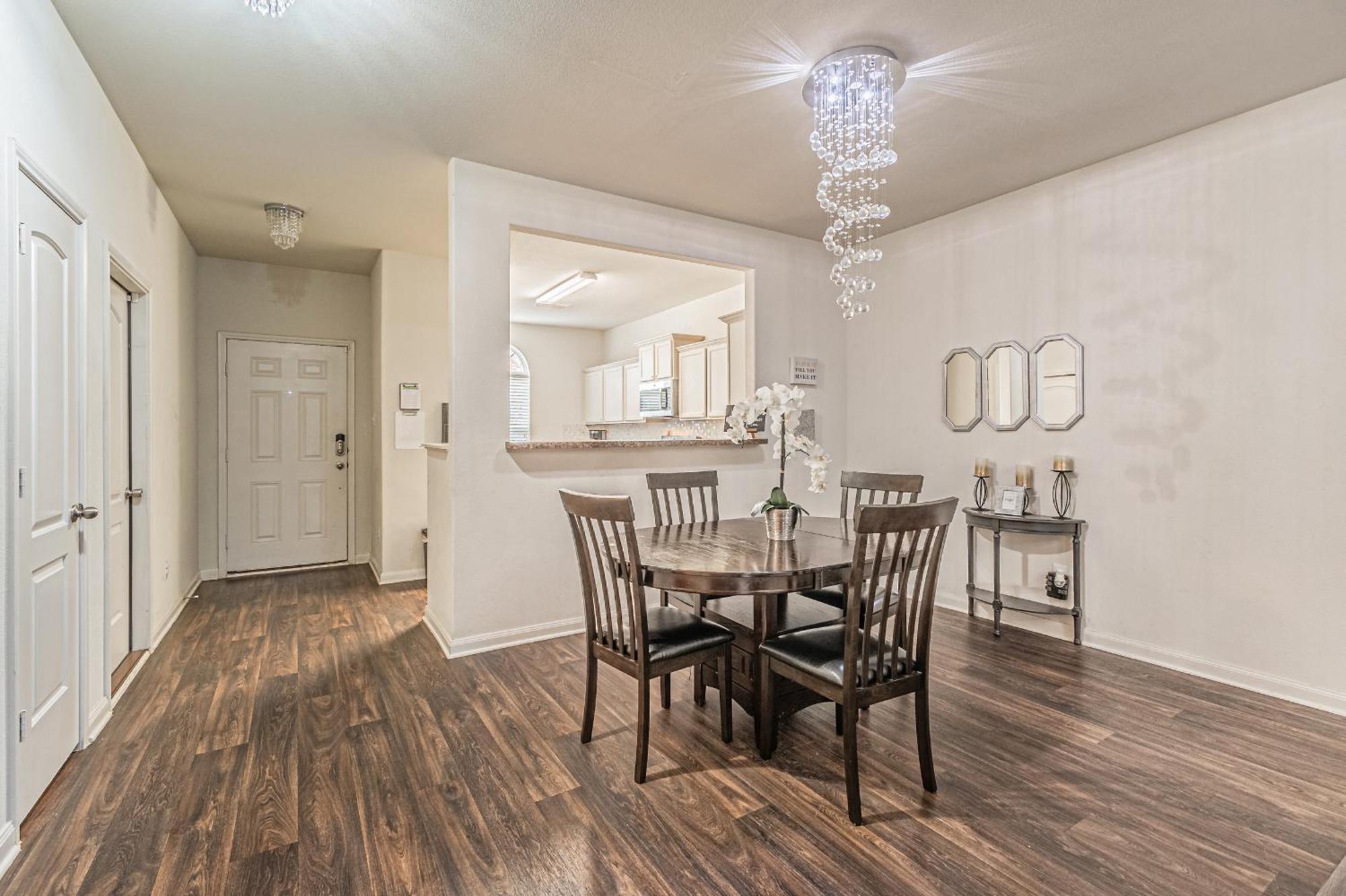 Luxury 5Br Dallas Retreat With Business Amenities - Perfect For Business Travelers, Families & Groups Esterno foto